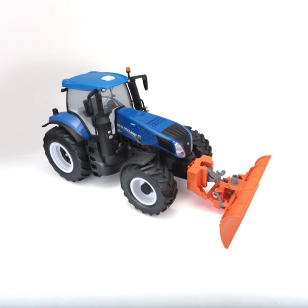 New Holland Traktor mit Schneepflug - Image 4
